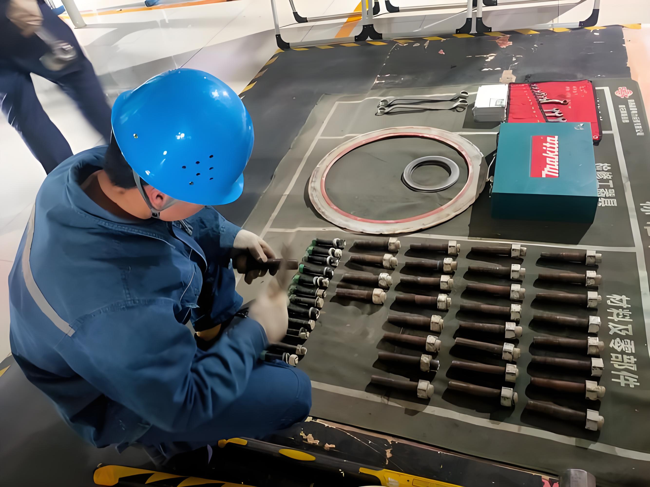 Cold cutting and pipe end processing equipment used at a power pipeline shutdown maintenance site in South Korea